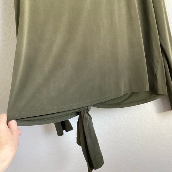 \ASTR The Label\ Olive Green Tie Front Top - Picture 13 of 15